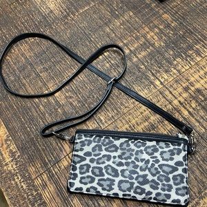 Jen & Co small crossbody